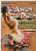 Awan putih mengambang di cakrawala